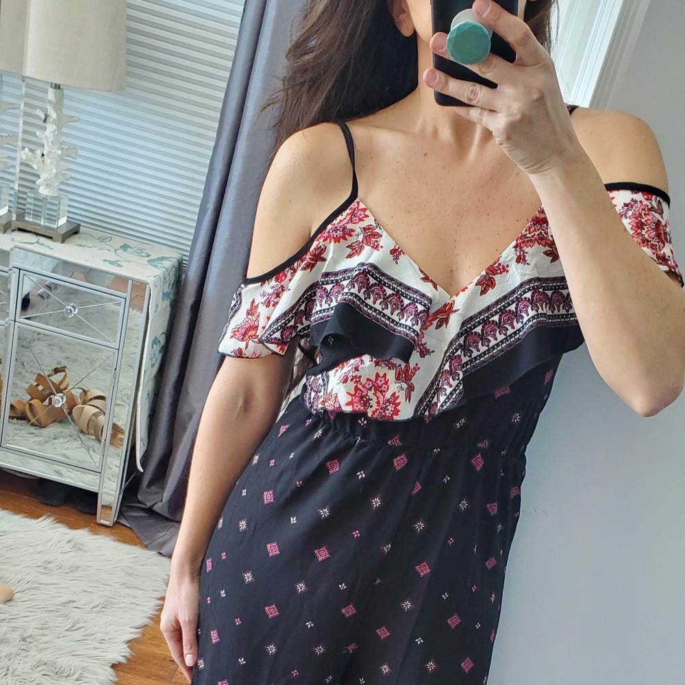 Cold shoulder floral jumpsuit - Picture 7 of 7